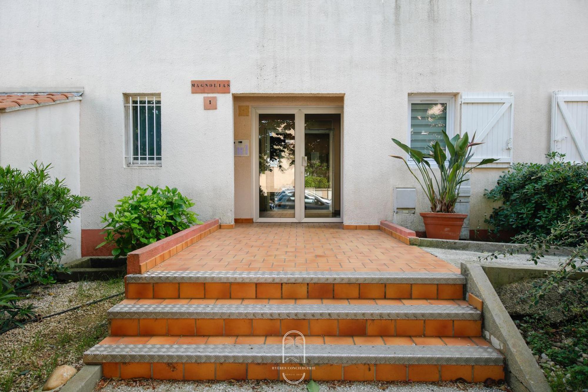 Hyeres Proche Centre - Appartement 1 Chambre Clim Pk Wifi By Hc Exteriör bild